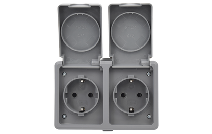 Feuchtraum Doppelsteckdose Aufputz IP44 – Grau 250V / 16A.