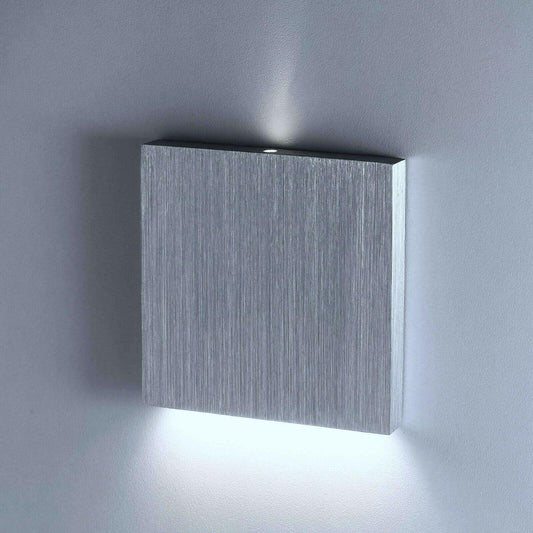 LED-Treppenbeleuchtung 230V Voll Aluminiumrahmen mit Lichtaustritt nach unten und punktuellem Licht